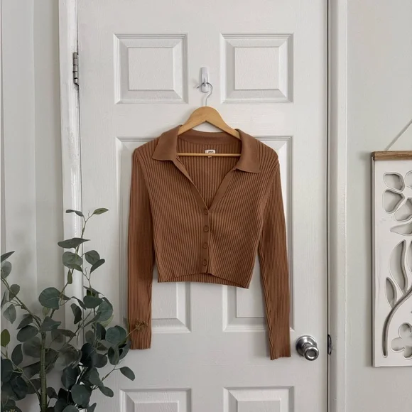 Aerie Ribbed Button-Up Knit Top Camel Tan NWOT - Picture 3 of 6